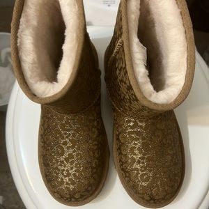 UGG Kids Boots in Sparkly Tan